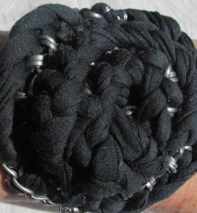 large image of art item: accessory – bracelet black knot