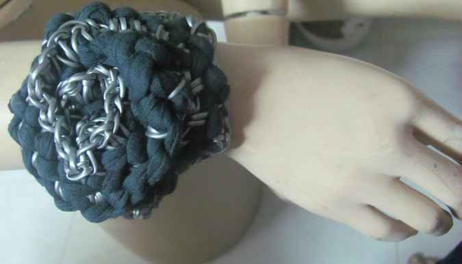 large image of art item: accessory – bracelet black knot
