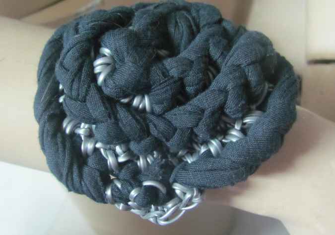 large image of art item: accessory – bracelet black knot