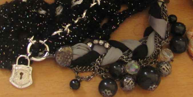 large image of art item: accessory – bracelet black with beads