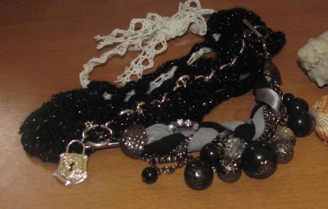 large image of art item: accessory – bracelet black with beads