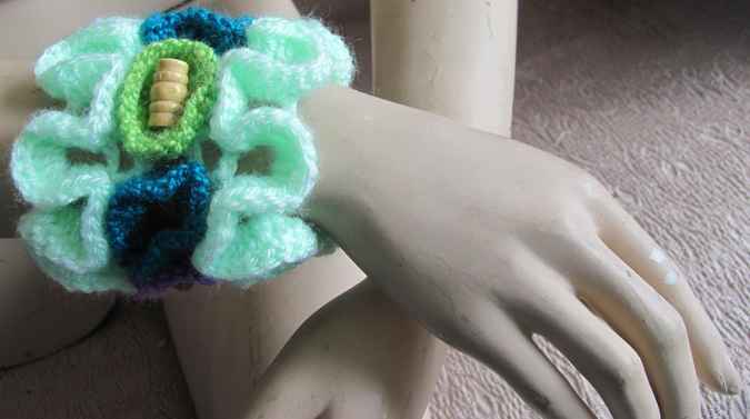 large image of art item: accessory – bracelet cyan blue green button yellow