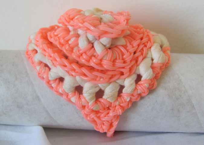large image of art item: accessory – bracelet peach white