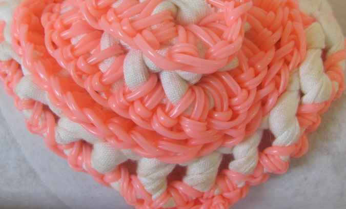 large image of art item: accessory – bracelet peach white