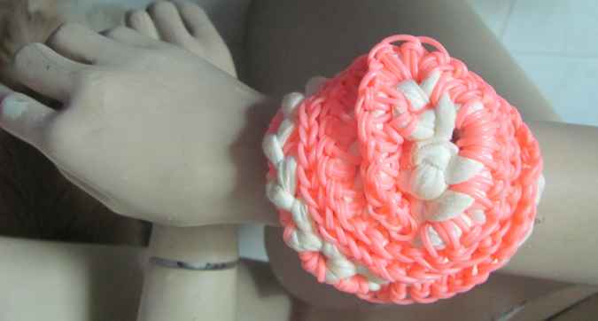 large image of art item: accessory – bracelet peach white