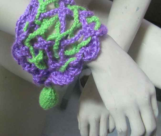 large image of art item: accessory – bracelet purple green