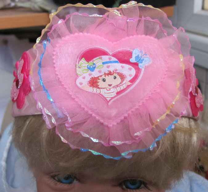 large image of art item: accessory – head decoration pink lace