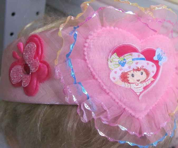 large image of art item: accessory – head decoration pink lace