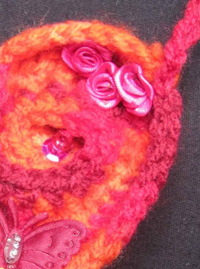 large image of art item: accessory – heart red