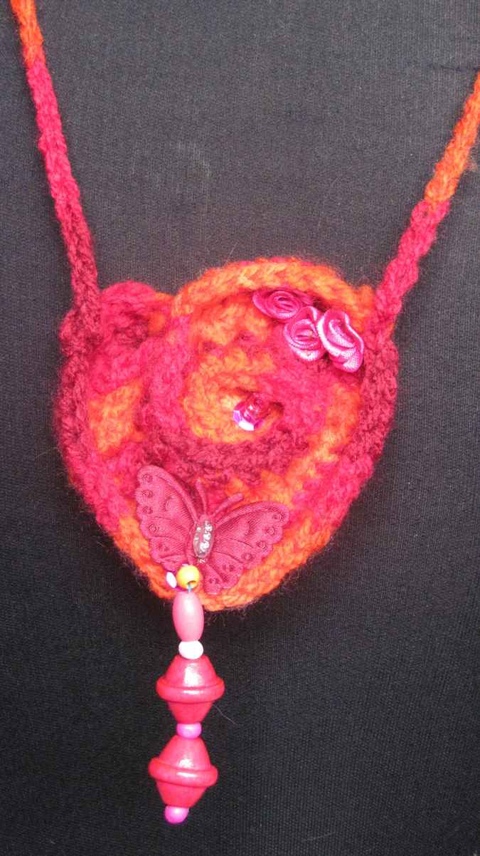 large image of art item: accessory – heart red