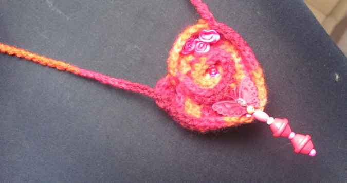 large image of art item: accessory – heart red