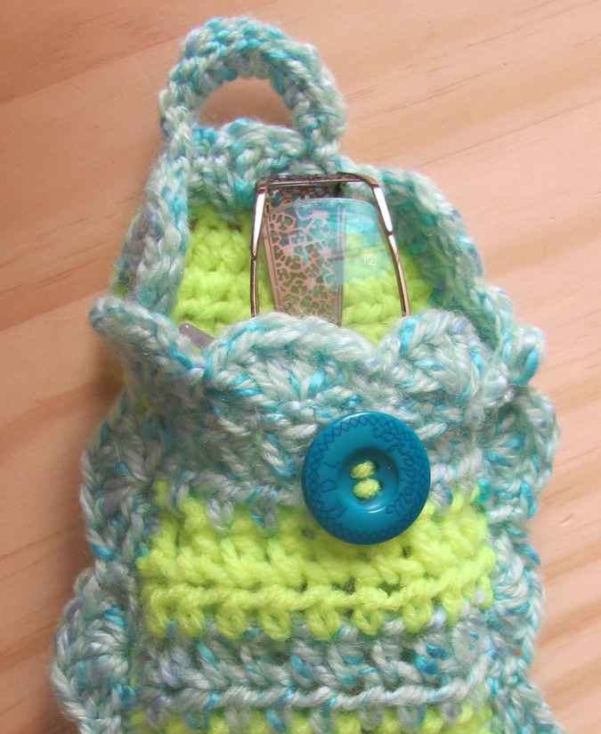 large image of art item: accessory – cell phone pocket cyan green