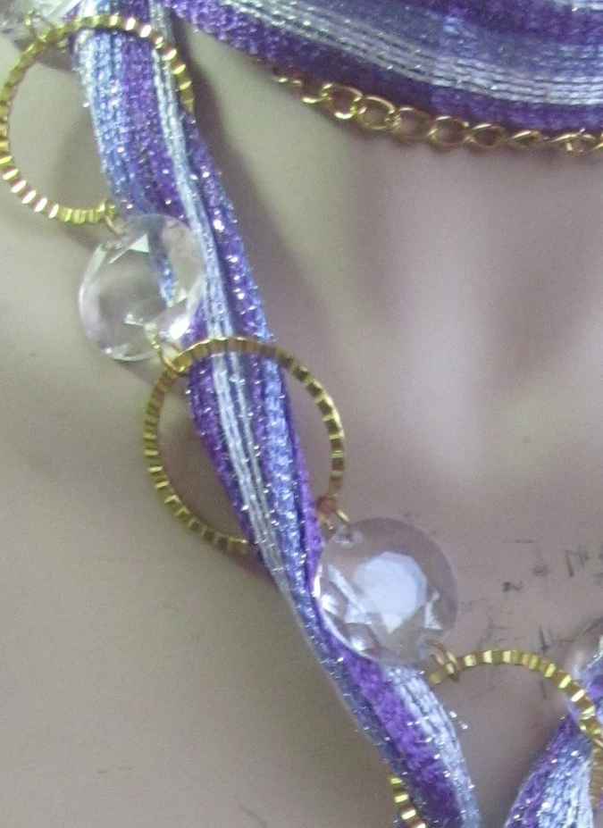 large image of art item: accessory – necklace rings golden diamonds