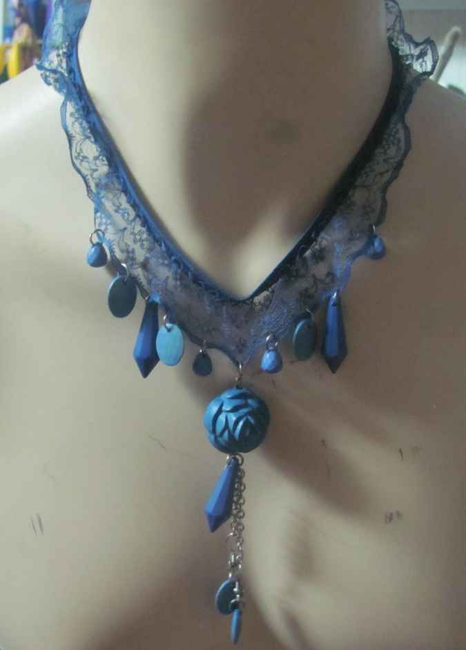 large image of art item: accessory – necklace blue lace beads rose