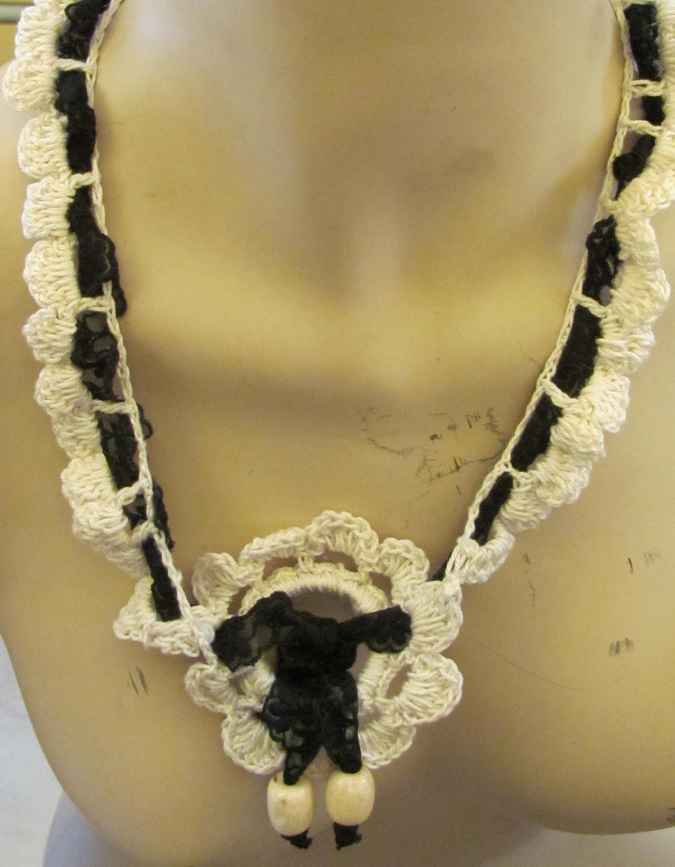 large image of art item: accessory – necklace white black crochet flower bead