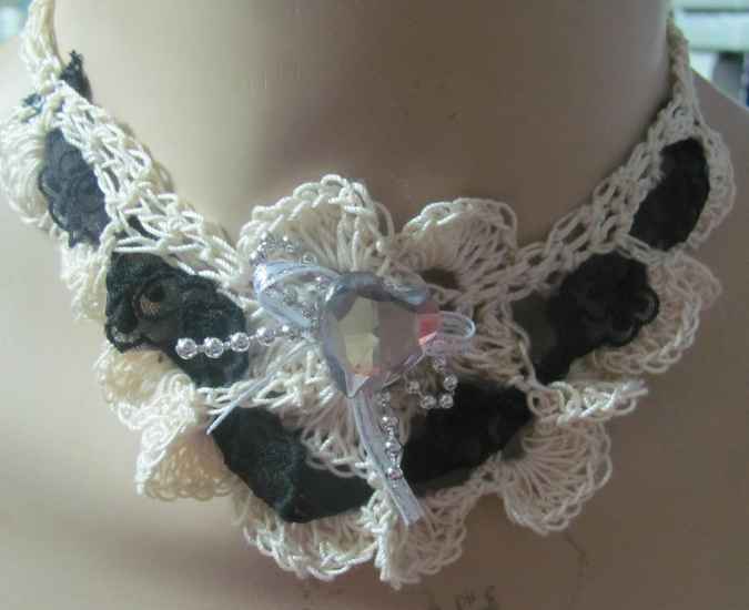 large image of art item: accessory – necklace black white crochet flower crystal