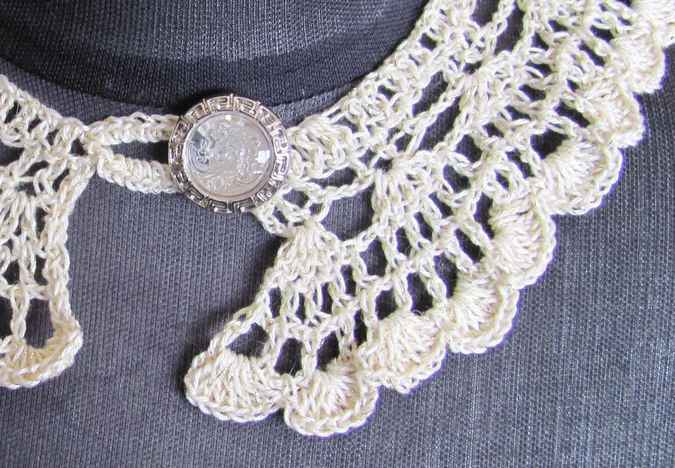 large image of art item: accessory – necklace silver and crystal button 