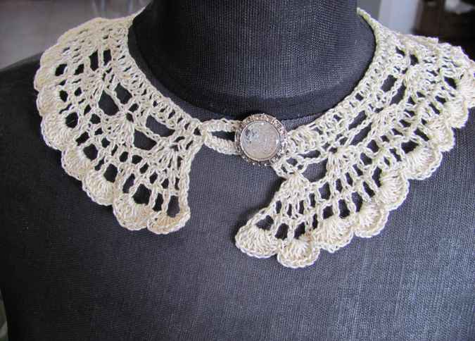 large image of art item: accessory – necklace silver and crystal button 