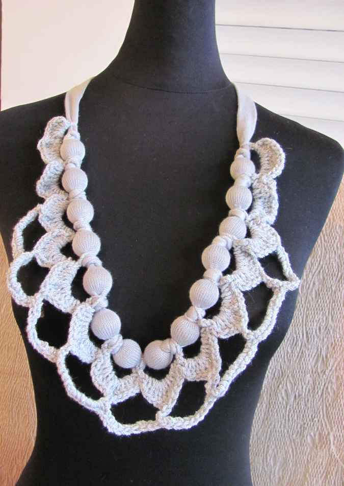 large image of art item: accessory – chestpiece necklace crochet beads white