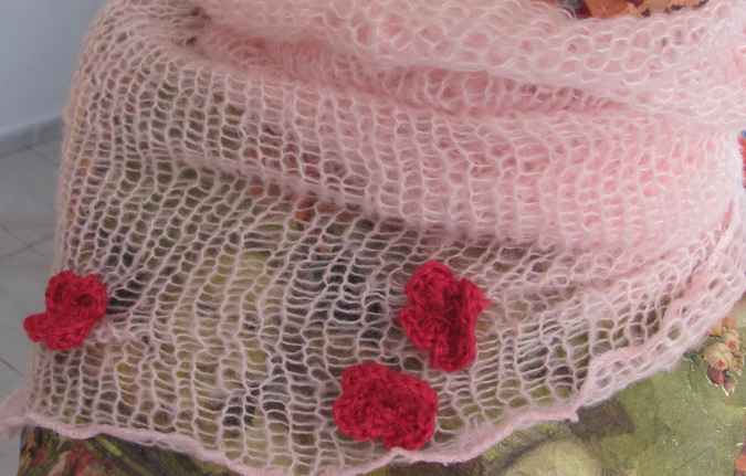 large image of art item: accessory – scarf pink flowers crochet