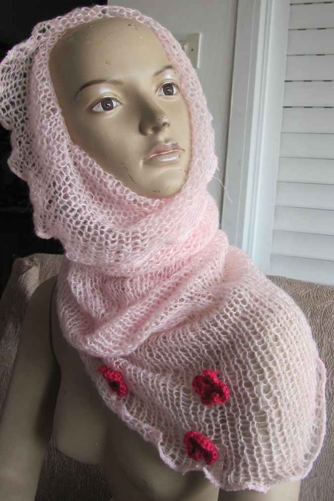 large image of art item: accessory – scarf pink flowers crochet