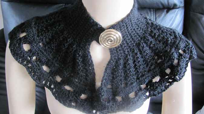 large image of art item: accessory – capeletblack