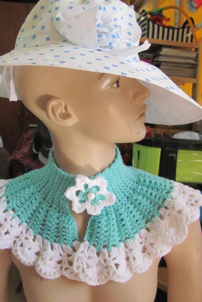 large image of art item: accessory – capeletflower cyan white