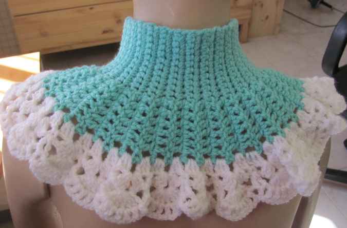 large image of art item: accessory – capeletflower cyan white