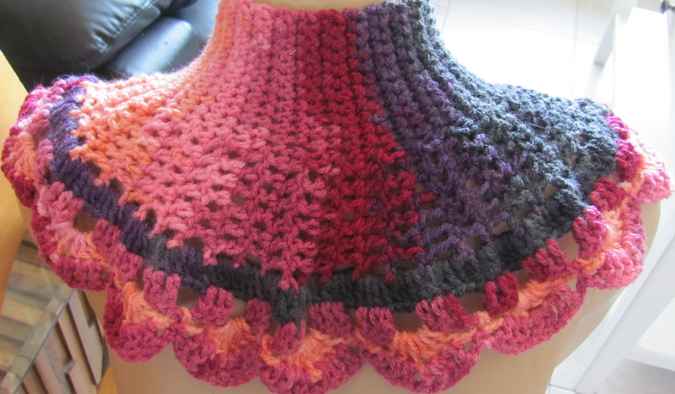large image of art item: accessory – capeletpinks