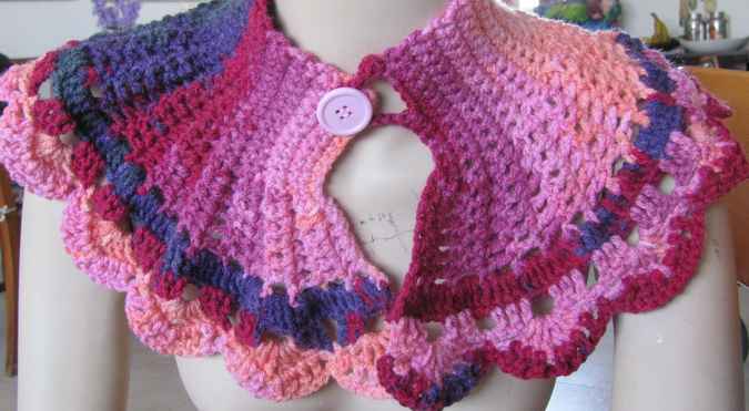 large image of art item: accessory – capeletpinks