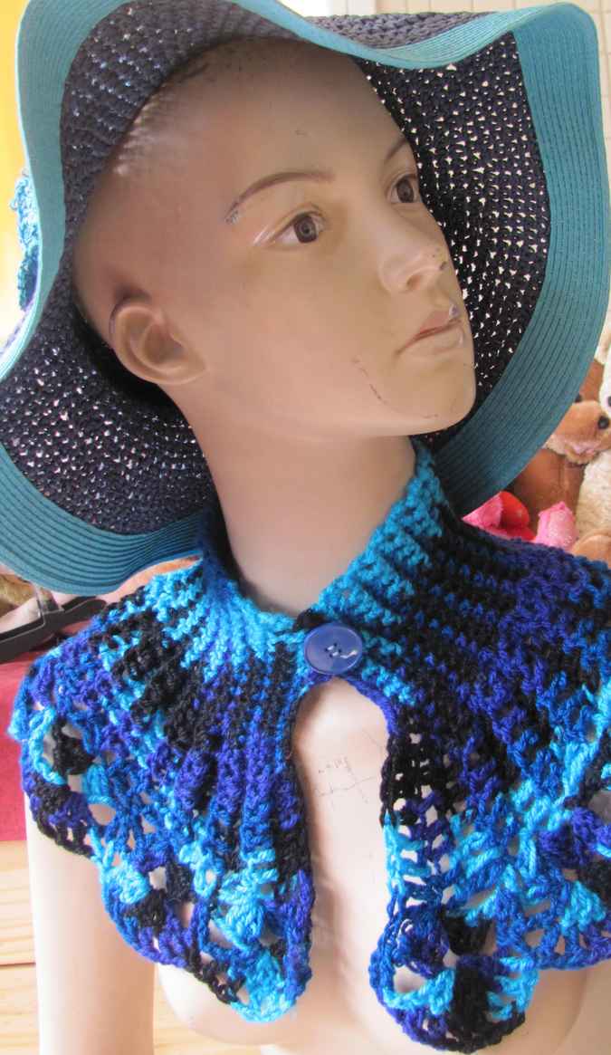 large image of art item: accessory – capeletshades of blue