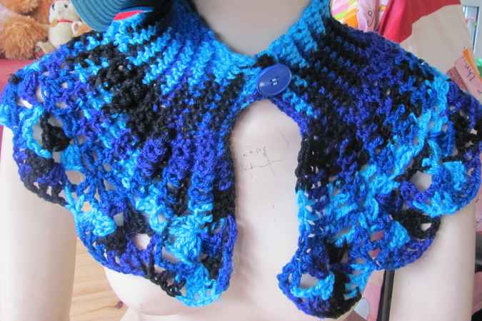large image of art item: accessory – capeletshades of blue