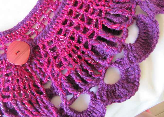 large image of art item: accessory – capeletnet purple
