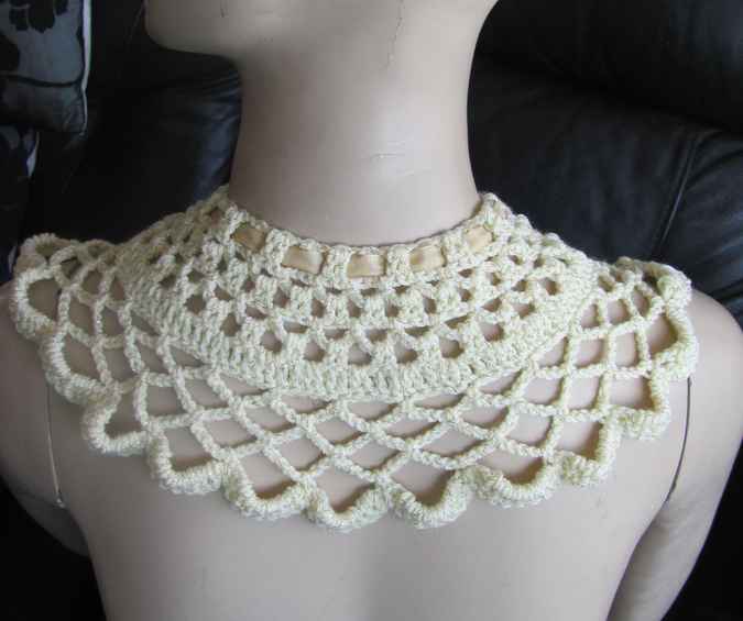 large image of art item: accessory – capeletnet white