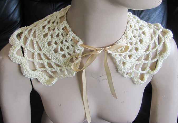 large image of art item: accessory – capeletnet white