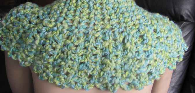 large image of art item: accessory – capelet crochet green with button