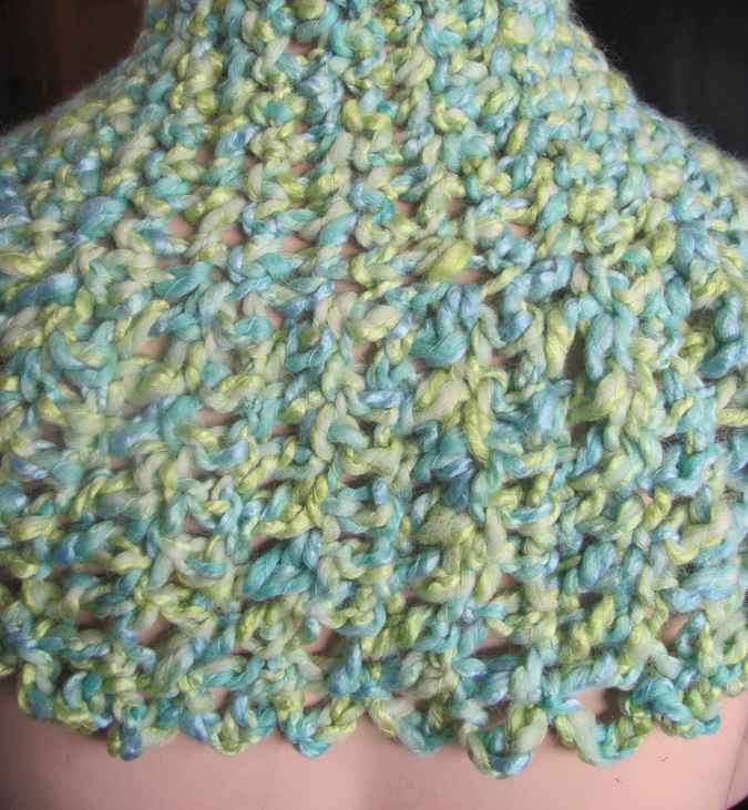 large image of art item: accessory – capelet crochet green with button