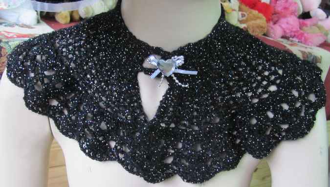 large image of art item: accessory – black lurex