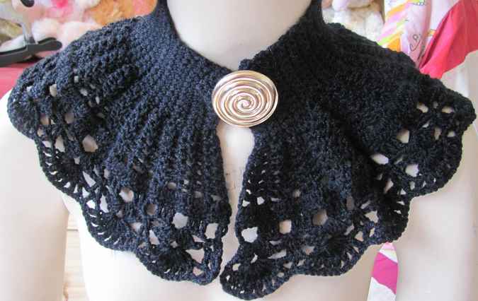 large image of art item: accessory – capelet black