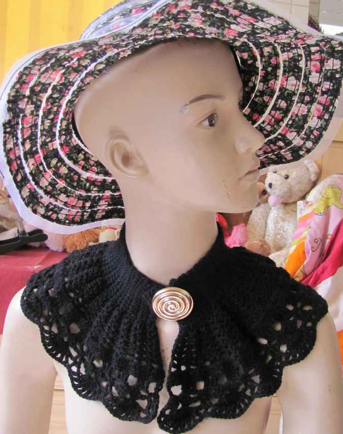 large image of art item: accessory – capelet black