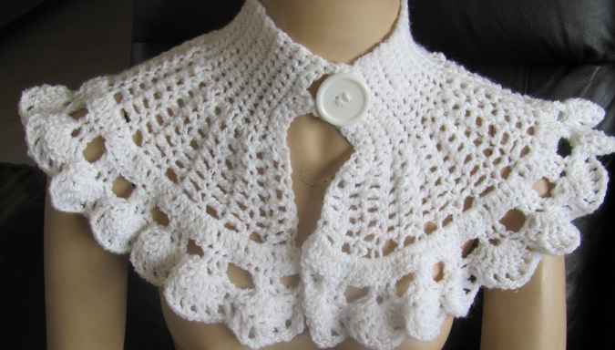 large image of art item: accessory – capelet white