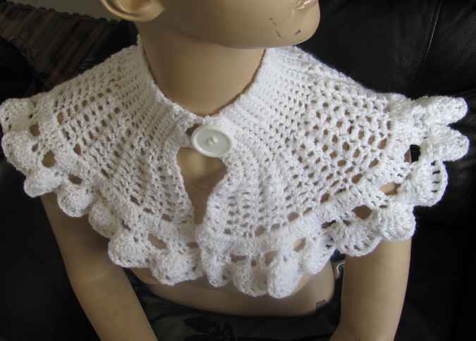 large image of art item: accessory – capelet white