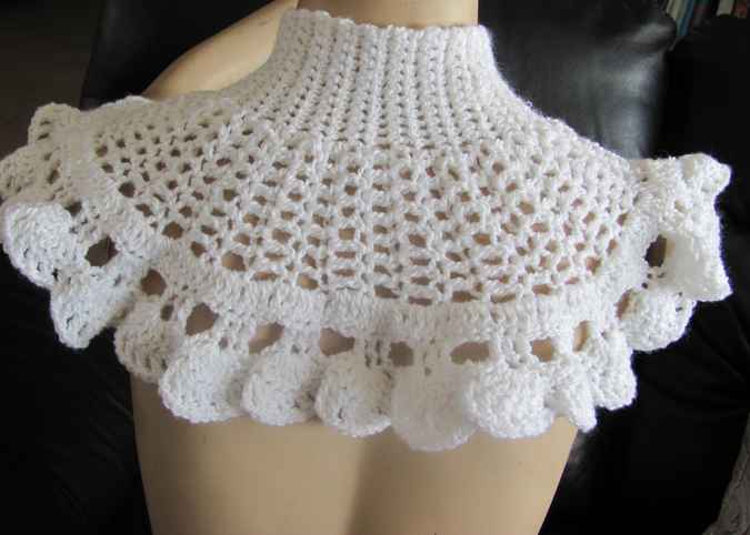 large image of art item: accessory – capelet white