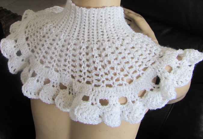 large image of art item: accessory – capelet white