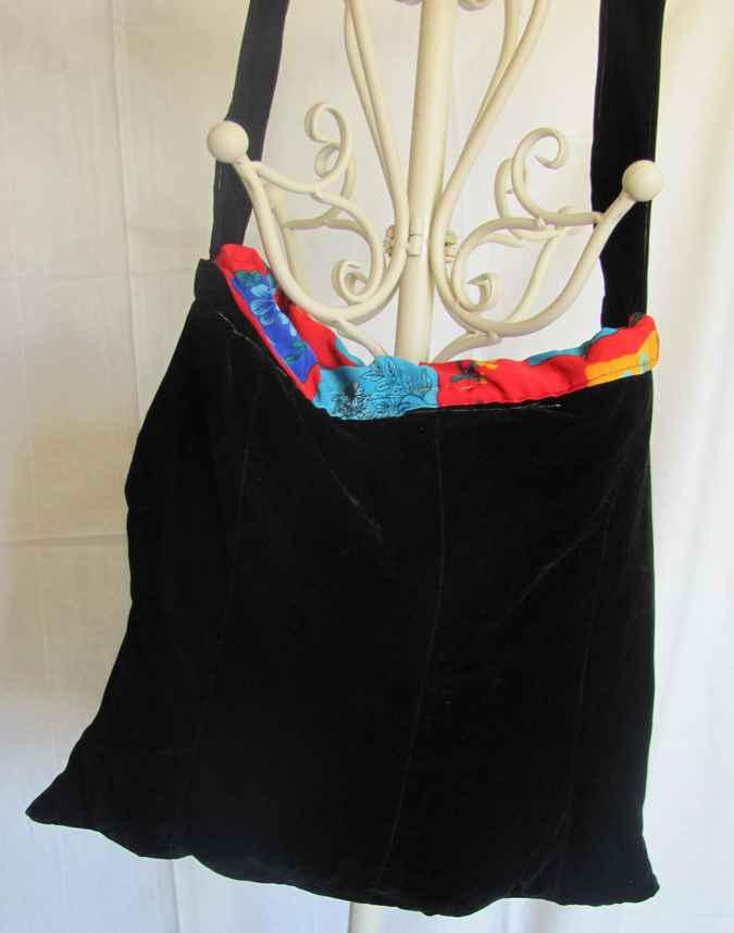large image of art item: bag – black buttons flower red cyan