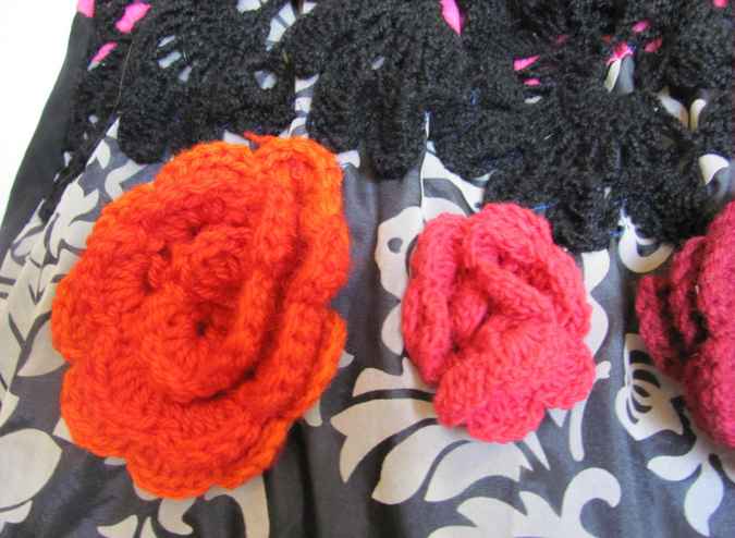large image of art item: bag – black motif plant white flower crochet red
