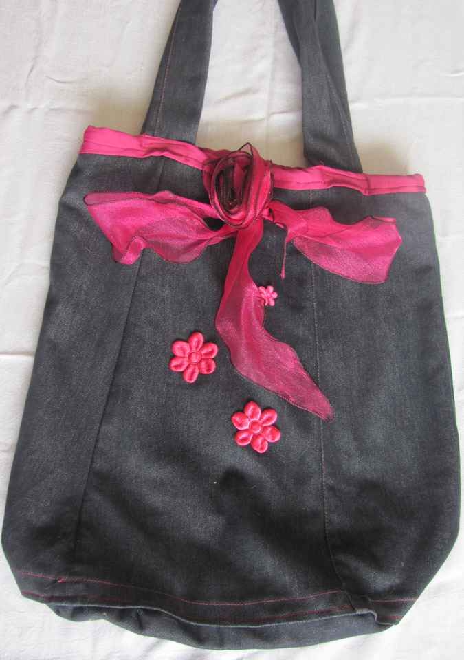 large image of art item: bag – black ribbon purple