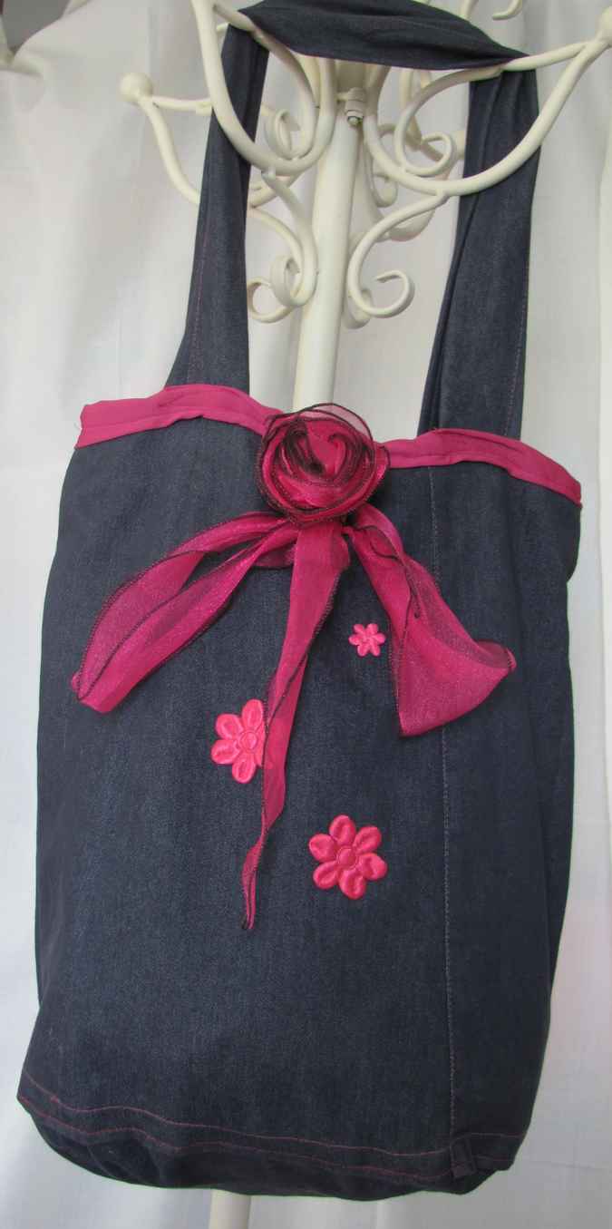 large image of art item: bag – black ribbon purple