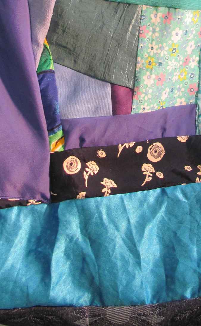 large image of art item: bag – blue quiltwork flower motif