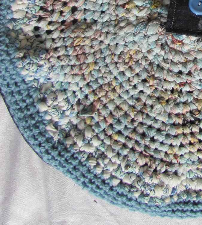 large image of art item: bag – button blue crochet disc